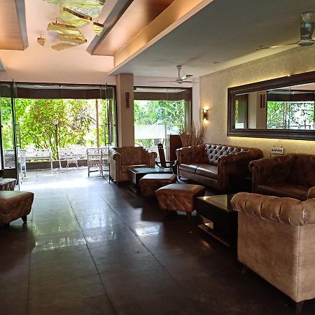 Hotel Chandralok 로나발라 외부 사진