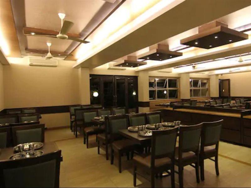 Hotel Chandralok 로나발라 외부 사진