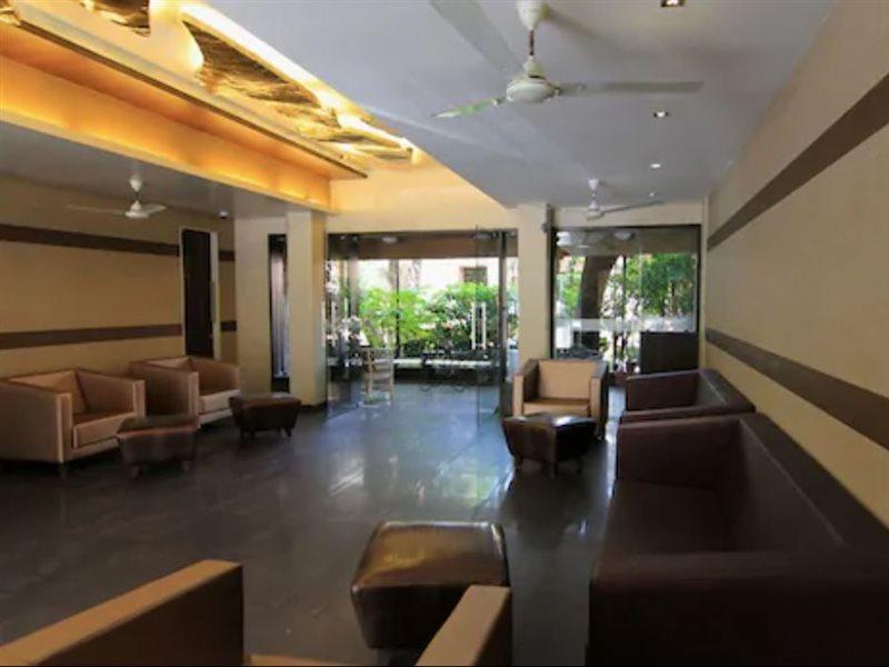 Hotel Chandralok 로나발라 외부 사진