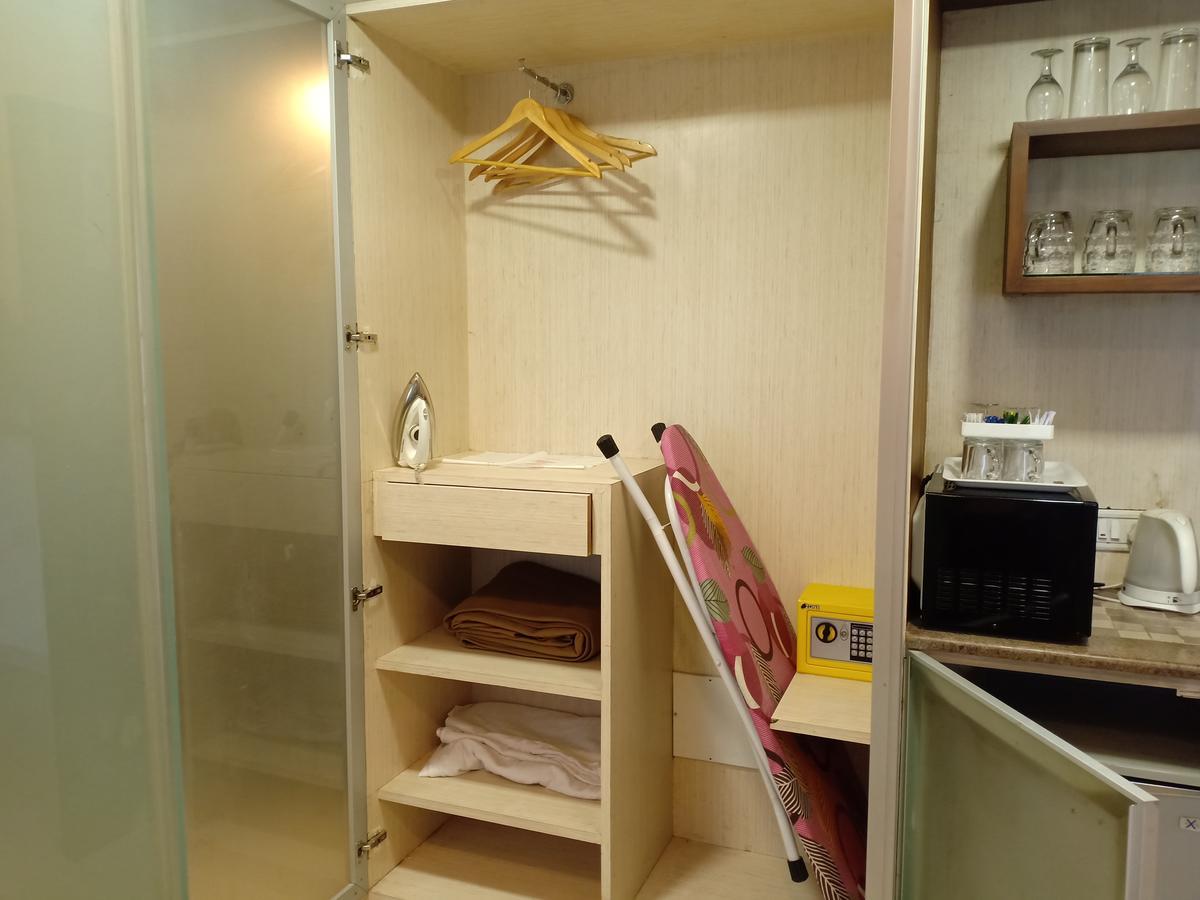 Hotel Chandralok 로나발라 외부 사진