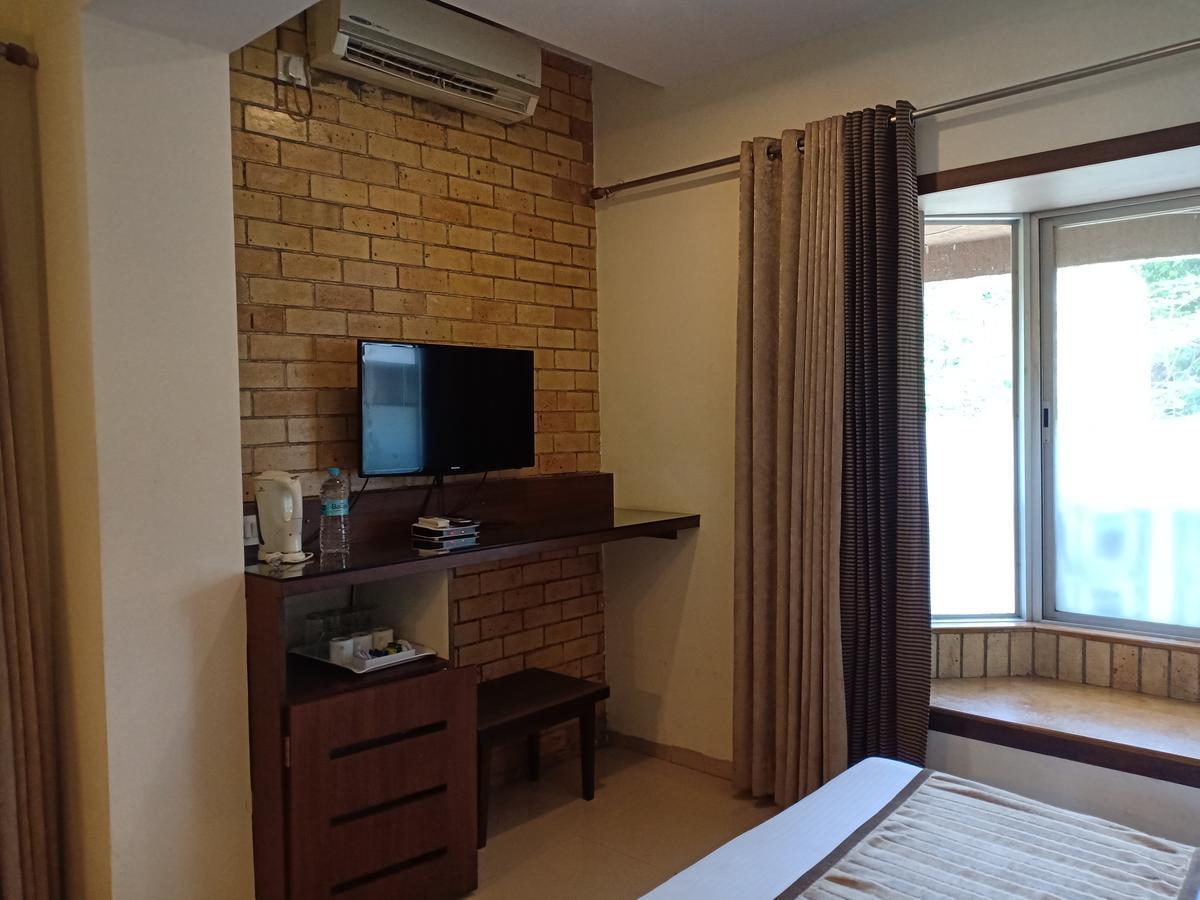 Hotel Chandralok 로나발라 외부 사진