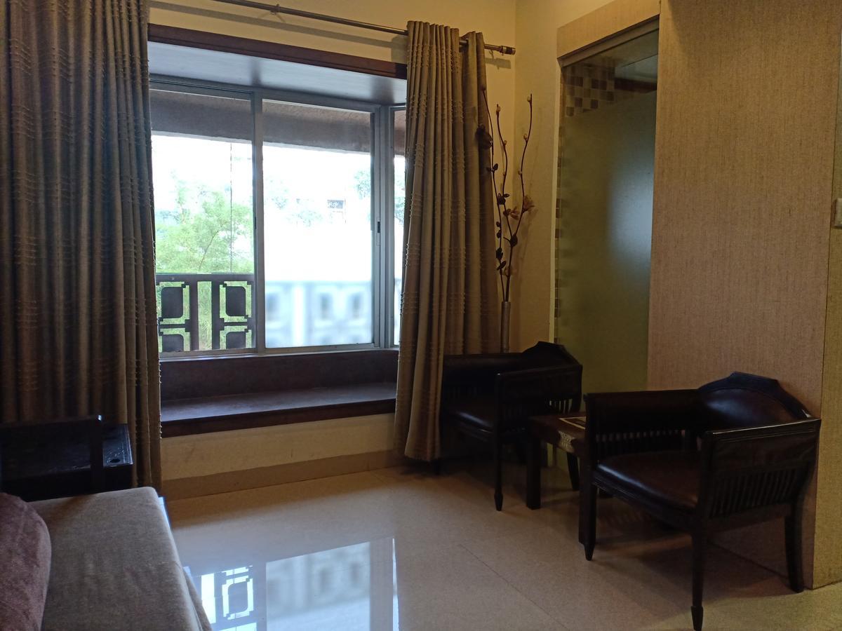 Hotel Chandralok 로나발라 외부 사진