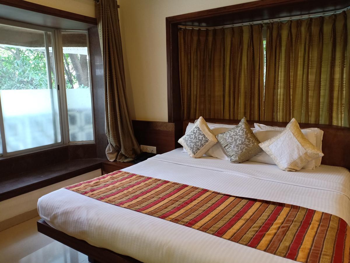 Hotel Chandralok 로나발라 외부 사진