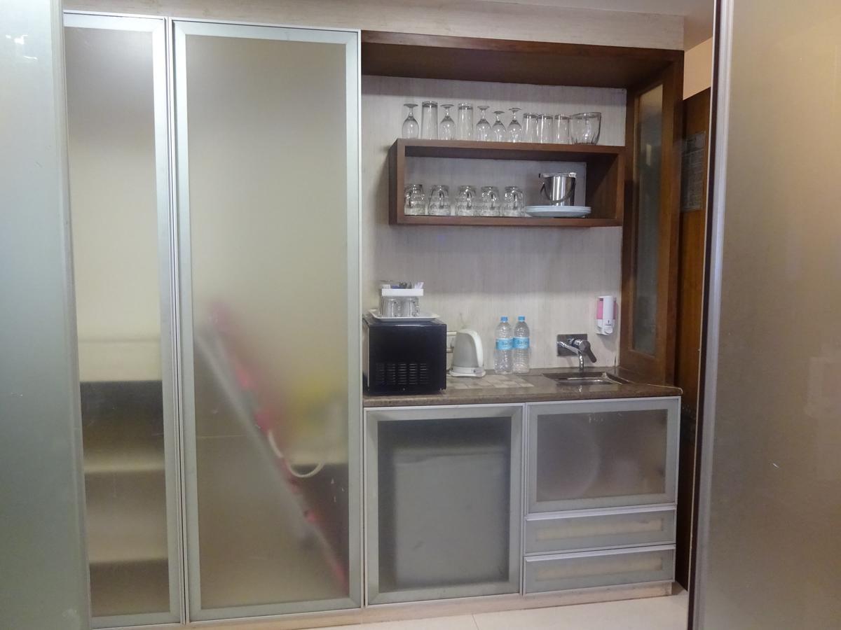 Hotel Chandralok 로나발라 외부 사진