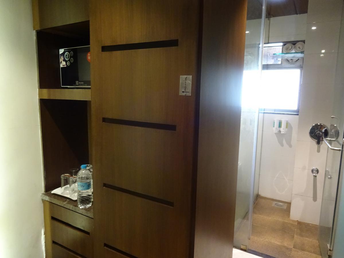 Hotel Chandralok 로나발라 외부 사진