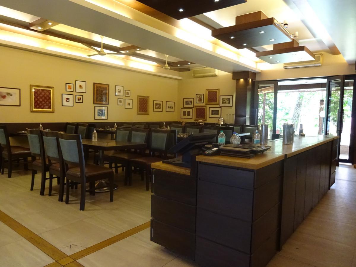 Hotel Chandralok 로나발라 외부 사진