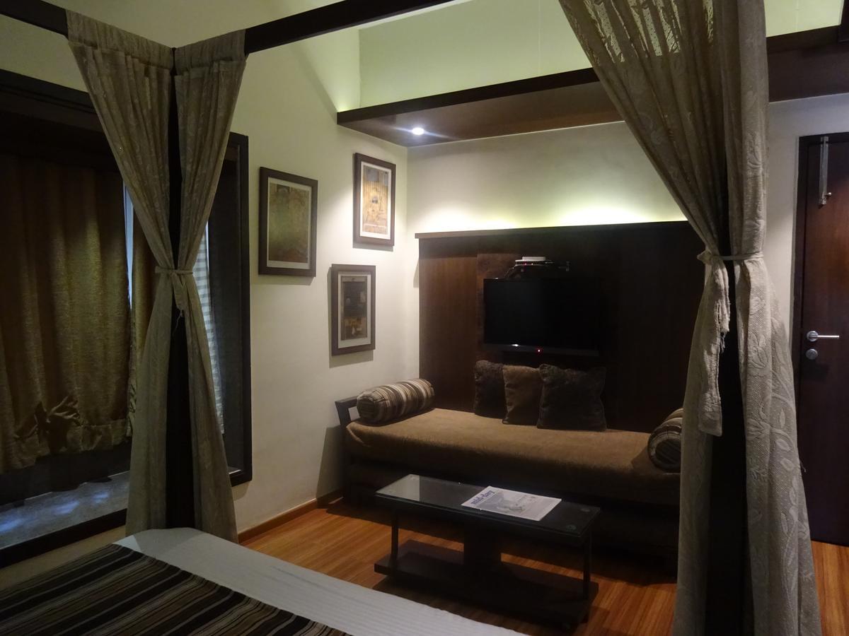 Hotel Chandralok 로나발라 외부 사진